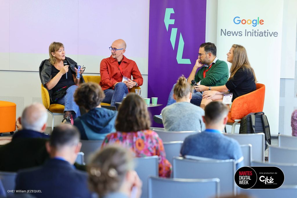 Table ronde "les médias montent su scène" © FIL 2025 NDW